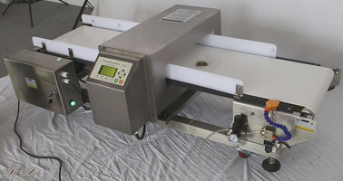 非鉄ポリ塩化ビニール/PUのベルト・コンベヤーの金属探知器の食品検査機械、鉄304 SU